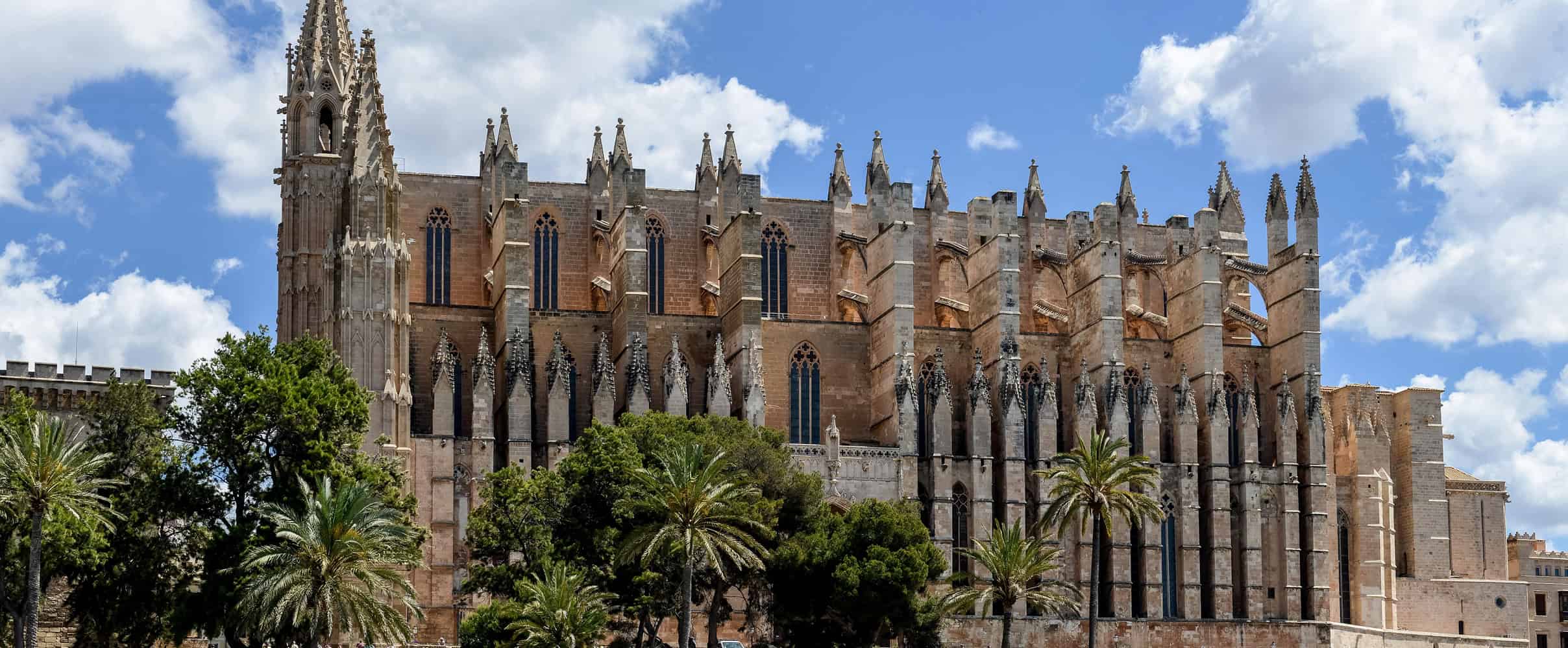 Palma Cathedral and Parc de la Mar in Palma de Mallorca